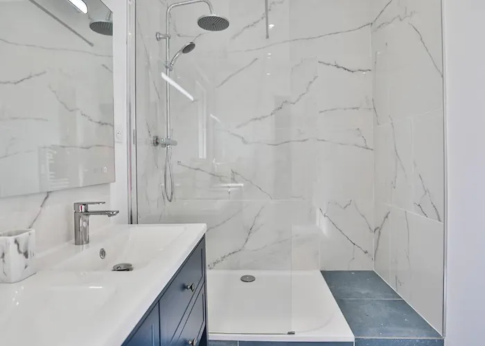 Сasa de vacaciones Longère Rénovée Avec Sauna Proche De La